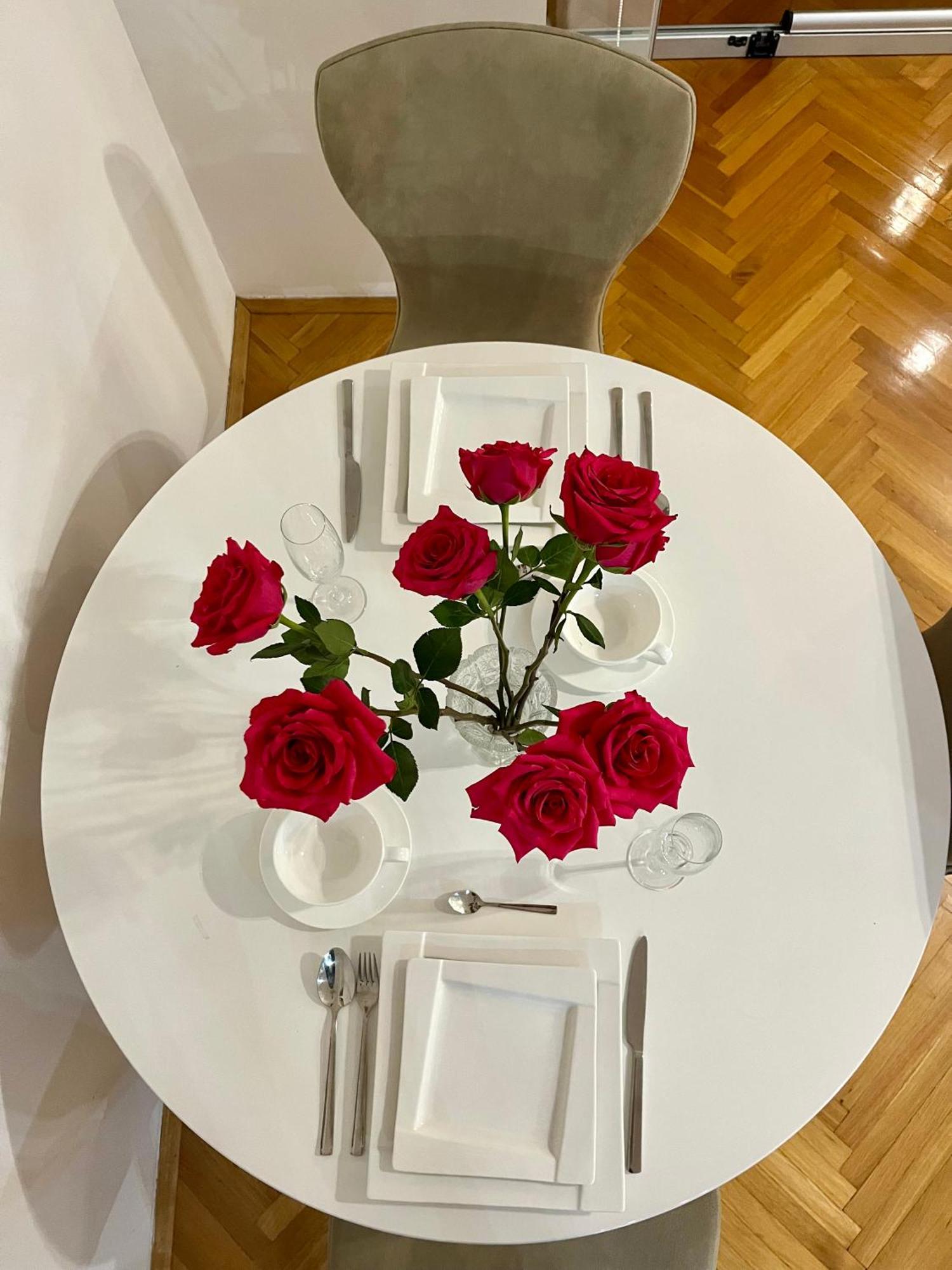 Ruby Luxury Central Apartment سكوبجي المظهر الخارجي الصورة